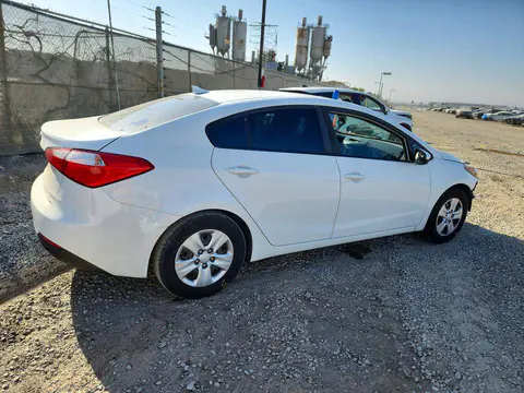 2016 KIA Forte VIN KNAFK4A61G5617352 фото 3