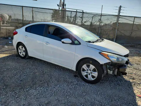 2016 KIA Forte VIN KNAFK4A61G5617352 фото 4