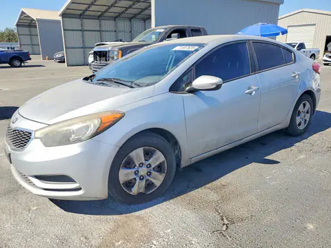 KNAFK4A6XG5611887 — 2016 Kia Forte, Мелкие вмятины и царапины (Minor Dent/Scratches), фото до ремонта