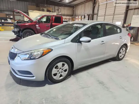 KNAFK4A64G5487020 — 2016 Kia Forte, Задняя часть, фото до ремонта