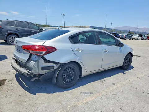 2017 KIA Forte VIN 3KPFK4A75HE141771 фото 3