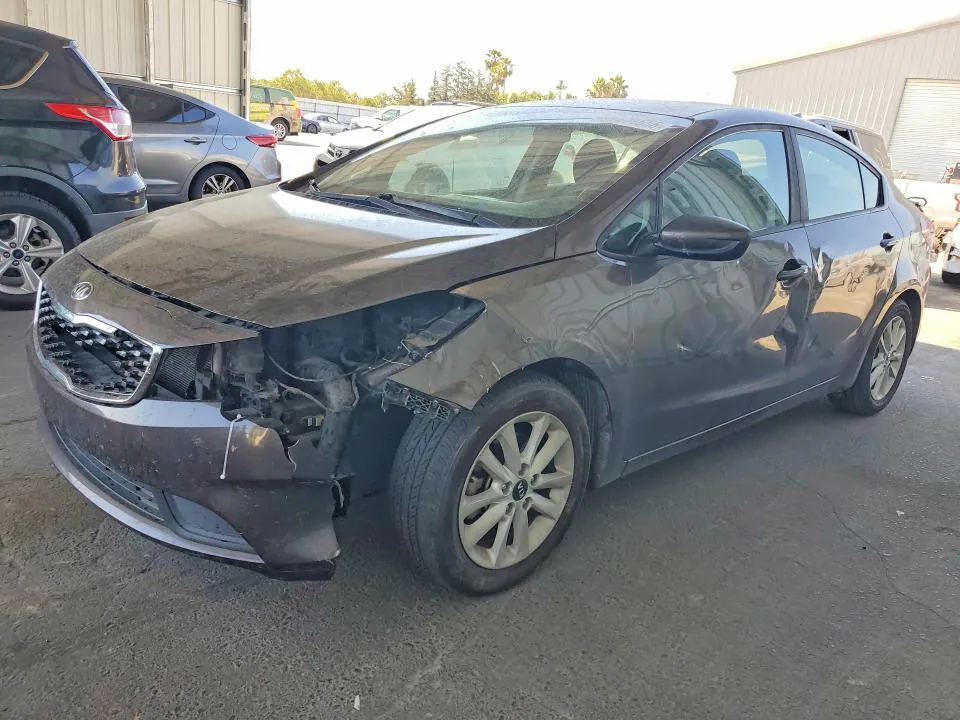 2017 KIA Forte VIN 3KPFL4A75HE132923 фото 1