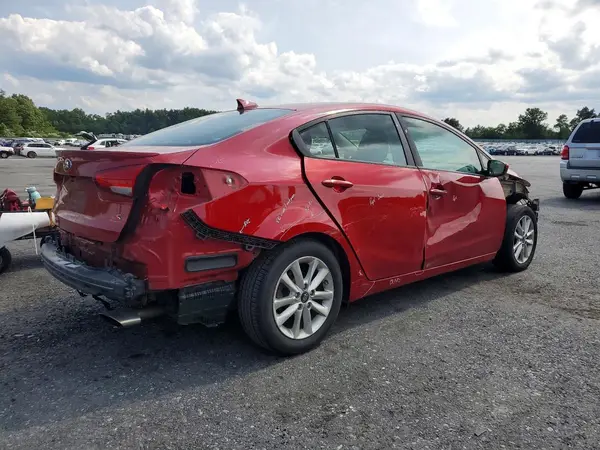 3KPFL4A7XHE120976 — 2017 Kia Forte, фото 3 с аукциона Copart 06.10.2026, Повреждения со всех сторон