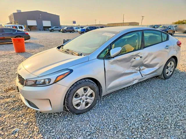 2017 KIA Forte VIN 3KPFL4A76HE084199 фото 1