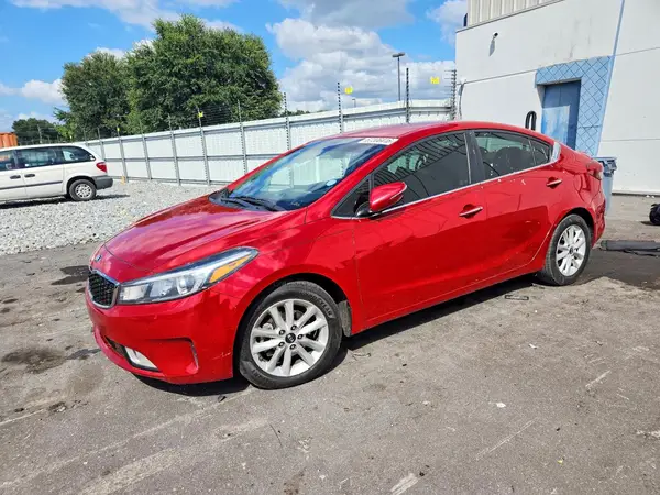 3KPFL4A72HE070221 — 2017 Kia Forte, Боковая часть (Side), фото до ремонта