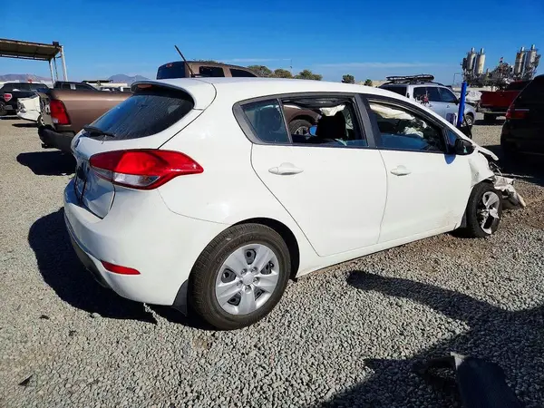 KNAFK5A85H5695268 — 2017 Kia Forte, фото 4 с аукциона Copart 29.09.2026, Передняя часть