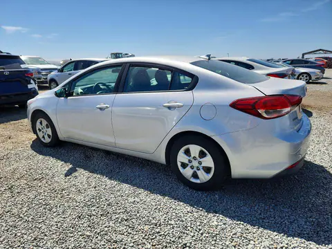 2017 KIA Forte VIN 3KPFK4A73HE128727 фото 2