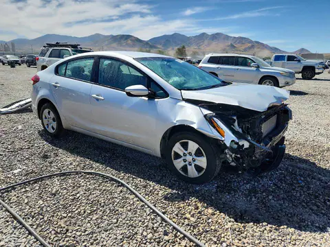 2017 KIA Forte VIN 3KPFK4A77HE061274 фото 4