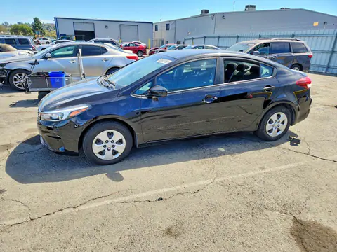 3KPFL4A73HE012876 — 2017 Kia Forte, Вандализм (Vandalism), фото до ремонта