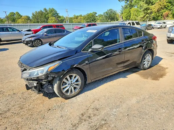 3KPFL4A75HE027329 — 2017 Kia Forte, Передняя часть (Front End), фото до ремонта