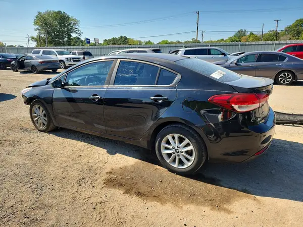 3KPFL4A75HE027329 — 2017 Kia Forte, фото 2 с аукциона Copart 01.10.2026, Передняя часть