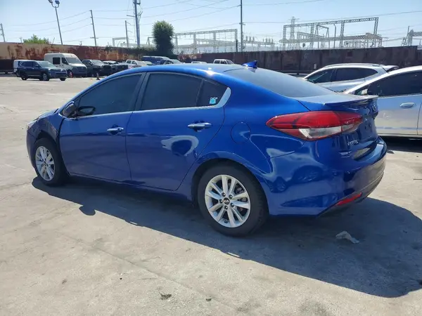 3KPFL4A72HE160291 — 2017 Kia Forte, фото 2 с аукциона Copart 30.09.2026, Передняя часть