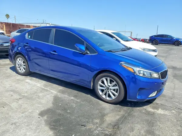 3KPFL4A72HE160291 — 2017 Kia Forte, фото 4 с аукциона Copart 30.09.2026, Передняя часть
