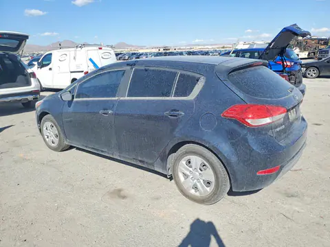 2017 KIA Forte VIN KNAFK5A89H5693555 фото 2
