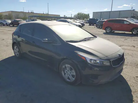 2017 KIA Forte VIN KNAFK5A89H5693555 фото 4
