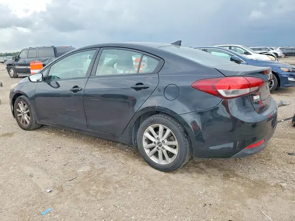 3KPFL4A72HE007250 — 2017 Kia Forte, фото 2 с аукциона Copart 05.10.2026, Подтопление