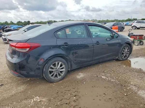 3KPFL4A72HE007250 — 2017 Kia Forte, фото 3 с аукциона Copart 05.10.2026, Подтопление