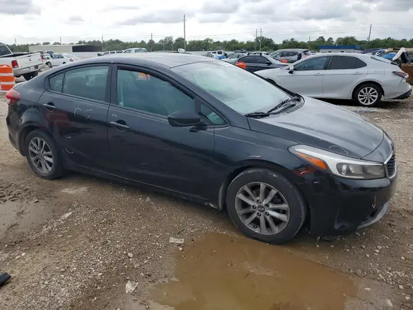 3KPFL4A72HE007250 — 2017 Kia Forte, фото 4 с аукциона Copart 05.10.2026, Подтопление