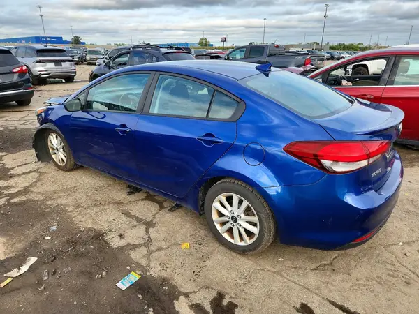 3KPFL4A73HE158159 — 2017 Kia Forte, фото 2 с аукциона Copart 25.09.2026, Передняя часть