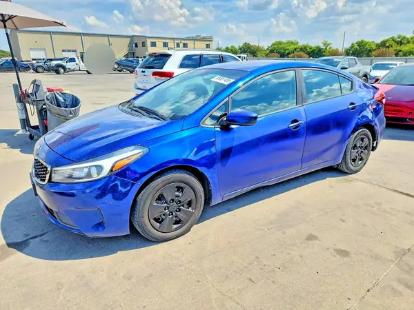 3KPFL4A7XHE119536 — 2017 Kia Forte, Задняя часть (Rear End), фото до ремонта