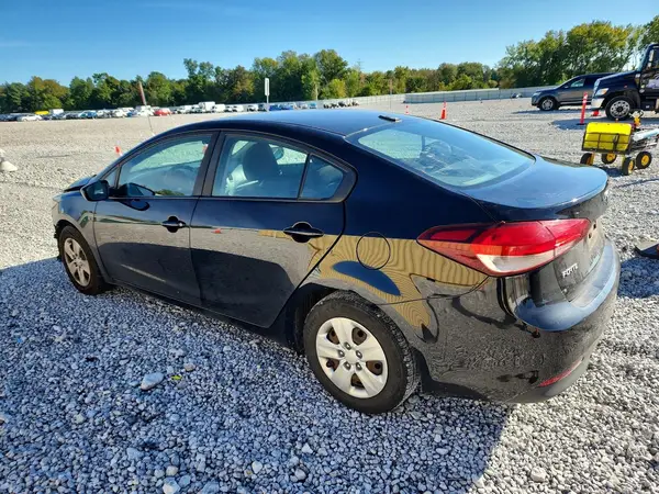 3KPFK4A78HE104701 — 2017 Kia Forte, фото 2 с аукциона Copart, Передняя часть