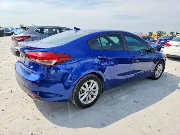 3KPFL4A7XHE016617 — 2017 Kia Forte, фото 3 с аукциона Copart 06.10.2026, Передняя часть