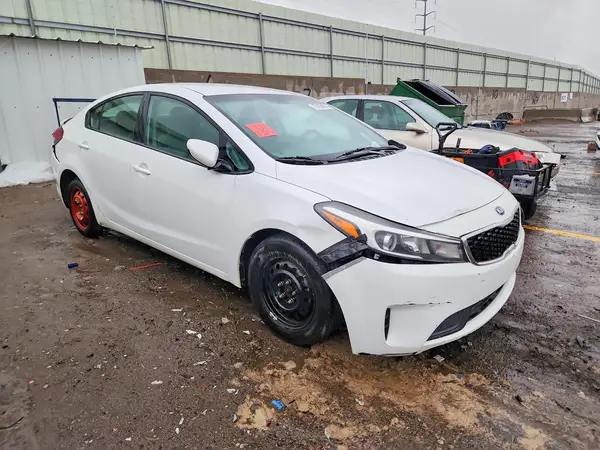 3KPFL4A72HE138274 — 2017 Kia Forte, фото 4 с аукциона Copart 08.10.2026, Передняя часть