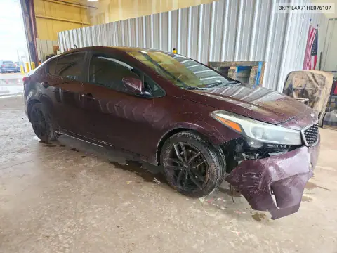 3KPFL4A71HE076107 — 2017 Kia Forte, фото 4 с аукциона Copart, Передняя часть
