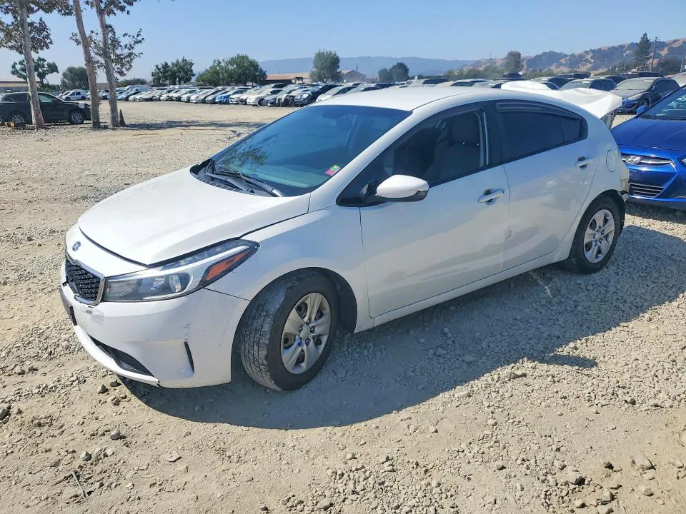 2018 KIA Forte VIN 3KPFK4A79JE240177 фото 1