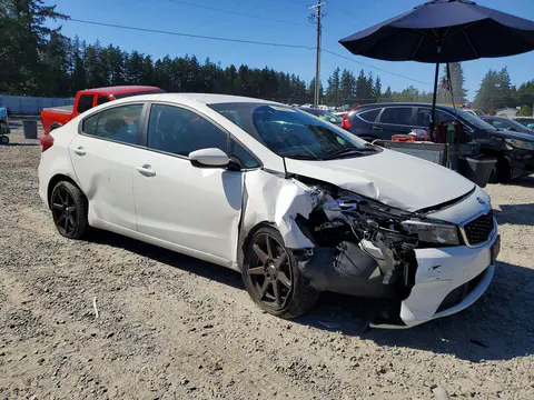 2018 KIA Forte VIN 3KPFK4A72JE281413 фото 4