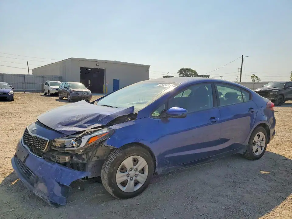 3KPFL4A7XJE196980 Kia Forte 2018 — повреждение Передняя часть, фото до ремонта