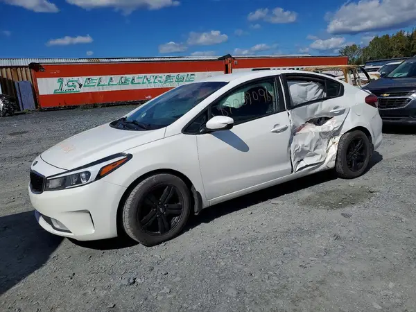 3KPFL4A72JE255357 — 2018 Kia Forte, Боковая часть (Side), фото до ремонта