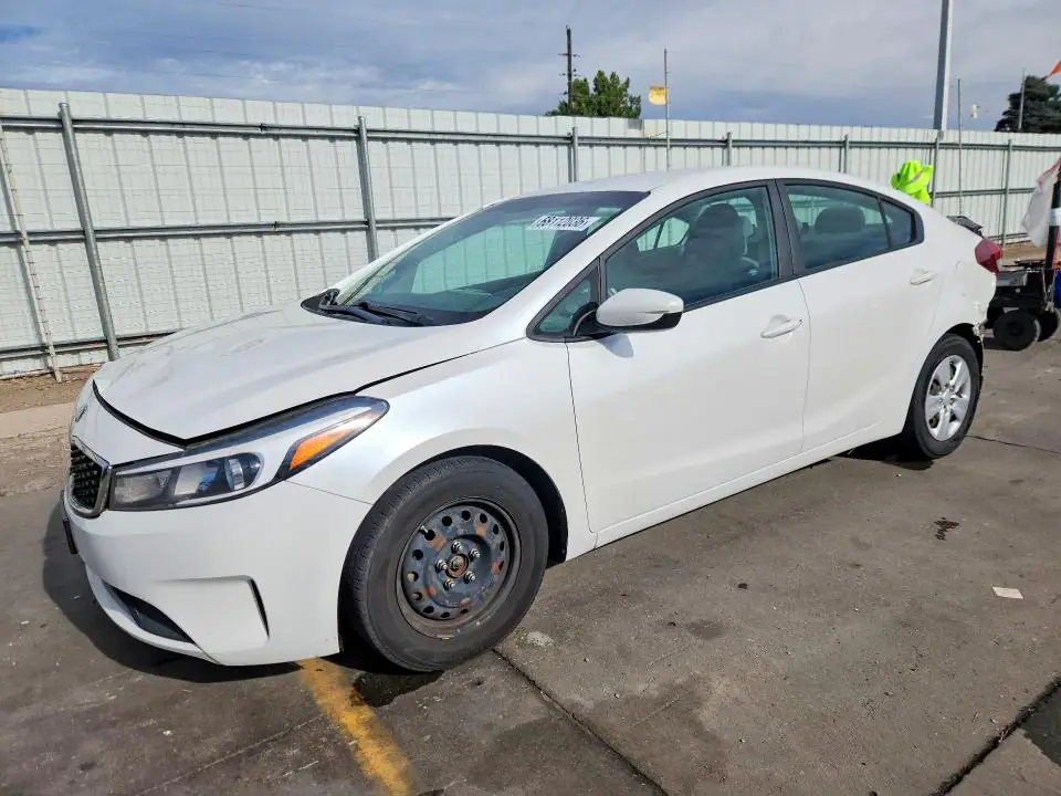 3KPFL4A73JE164663 Kia Forte 2018 — повреждение Задняя часть, фото до ремонта