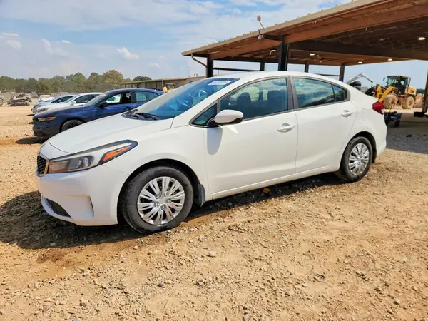 3KPFK4A7XJE205633 — 2018 Kia Forte, Механические повреждения (Mechanical), фото до ремонта