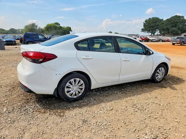 3KPFK4A7XJE205633 — 2018 Kia Forte, фото 3 с аукциона Copart 14.10.2026, Механические повреждения
