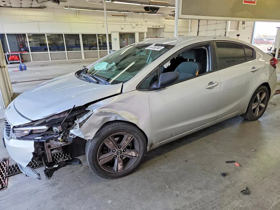 2018 KIA Forte VIN 3KPFL4A7XJE258099 фото 1