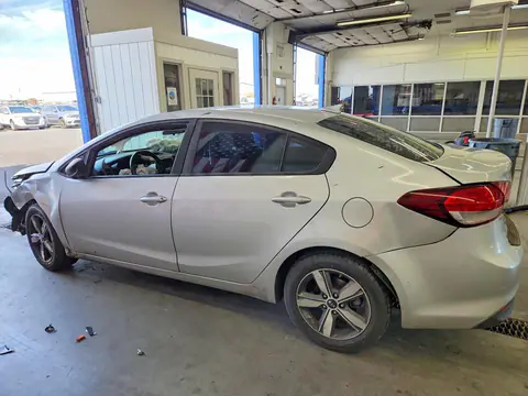 2018 KIA Forte VIN 3KPFL4A7XJE258099 фото 2