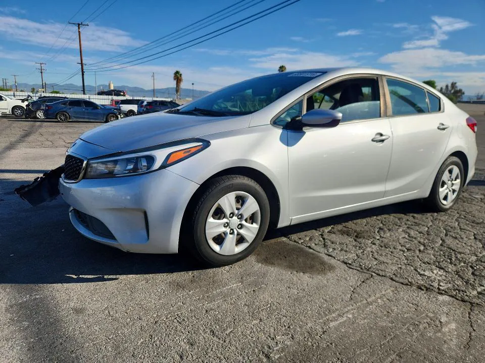 2018 KIA Forte VIN 3KPFK4A76JE168970 фото 1