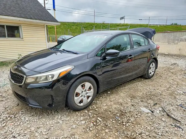 3KPFK4A76JE184196 — 2018 Kia Forte, Задняя часть (Rear End), фото до ремонта