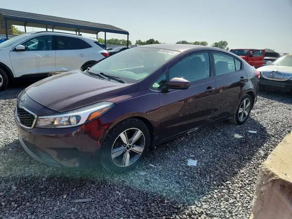 3KPFL4A77JE172488 — 2018 Kia Forte, Боковая часть (Side), фото до ремонта