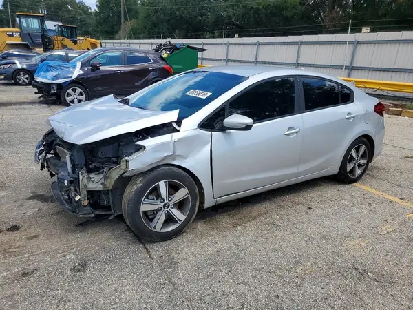 3KPFL4A72JE169983 — 2018 Kia Forte, Передняя часть (Front End), фото до ремонта