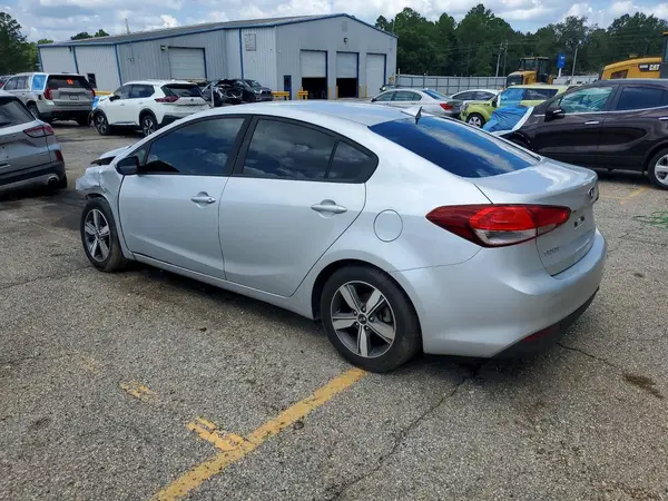 3KPFL4A72JE169983 — 2018 Kia Forte, фото 2 с аукциона Copart, Передняя часть