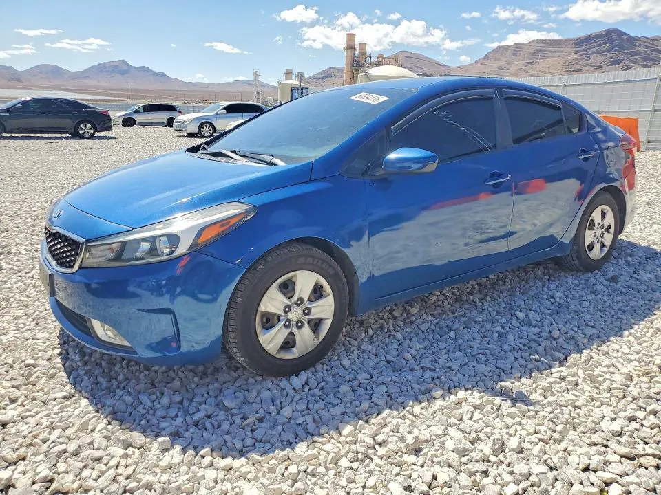 2018 KIA Forte VIN 3KPFK4A70JE257479 фото 1
