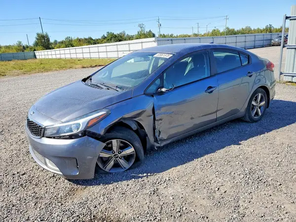 3KPFL4A76JE202807 — 2018 Kia Forte, Боковая часть (Side), фото до ремонта