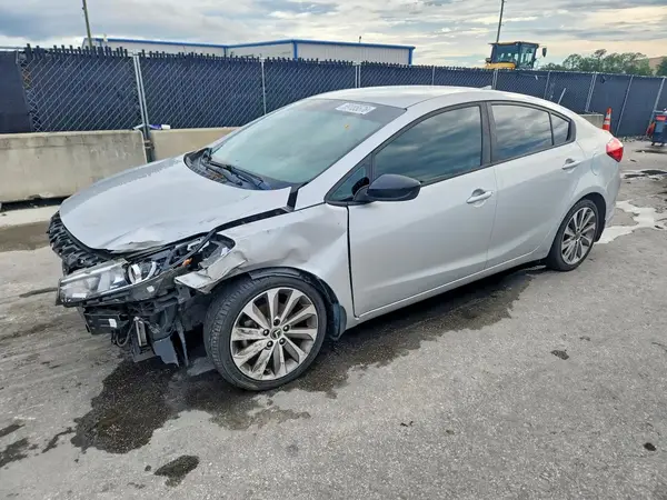 3KPFL4A78JE271076 — 2018 Kia Forte, Передняя часть (Front End), фото до ремонта