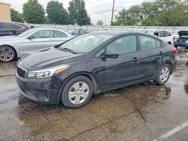 3KPFL4A78JE194984 — 2018 Kia Forte, Боковая часть (Side), фото до ремонта