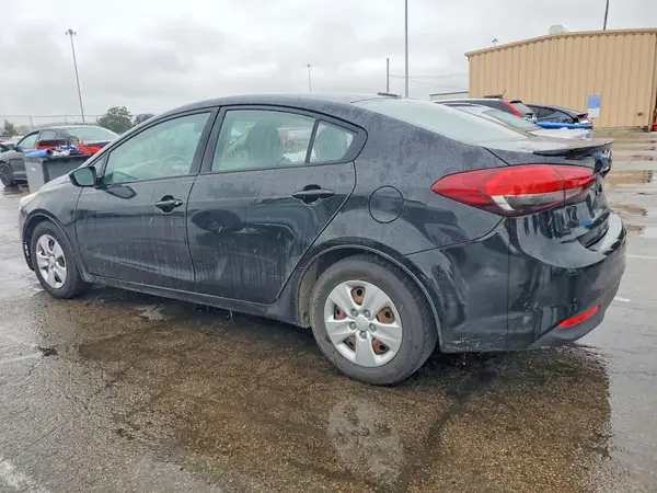 3KPFL4A78JE194984 — 2018 Kia Forte, фото 2 с аукциона Copart 07.10.2026, Боковая часть