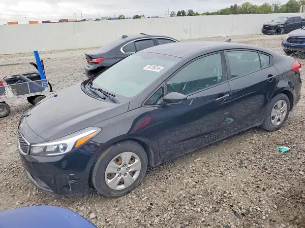 3KPFK4A75JE166563 — 2018 Kia Forte, Передняя часть (Front End), фото до ремонта