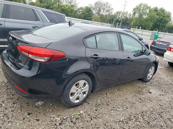 3KPFK4A75JE166563 — 2018 Kia Forte, фото 3 с аукциона Copart 13.10.2026, Передняя часть
