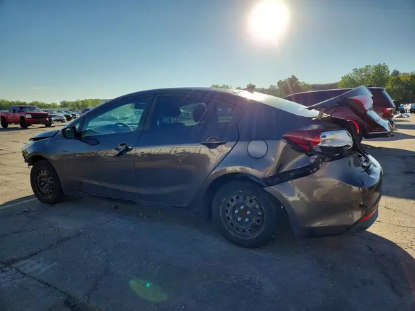 3KPFK4A75JE193018 — 2018 Kia Forte, фото 2 с аукциона Copart, Передняя часть